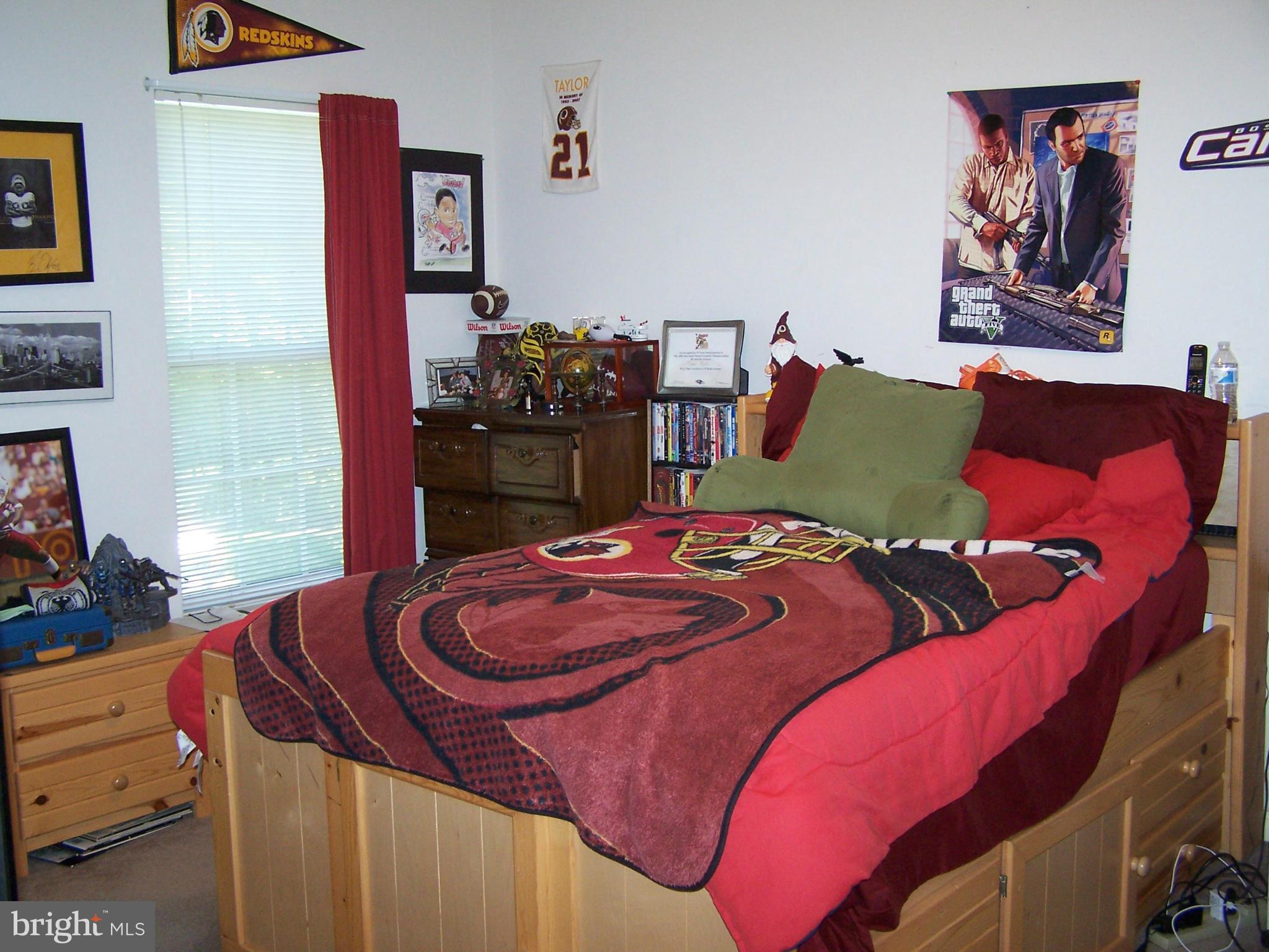 13836 Lullaby Road Germantown, MD 20874 - Photo 21 of 29 Bedroom