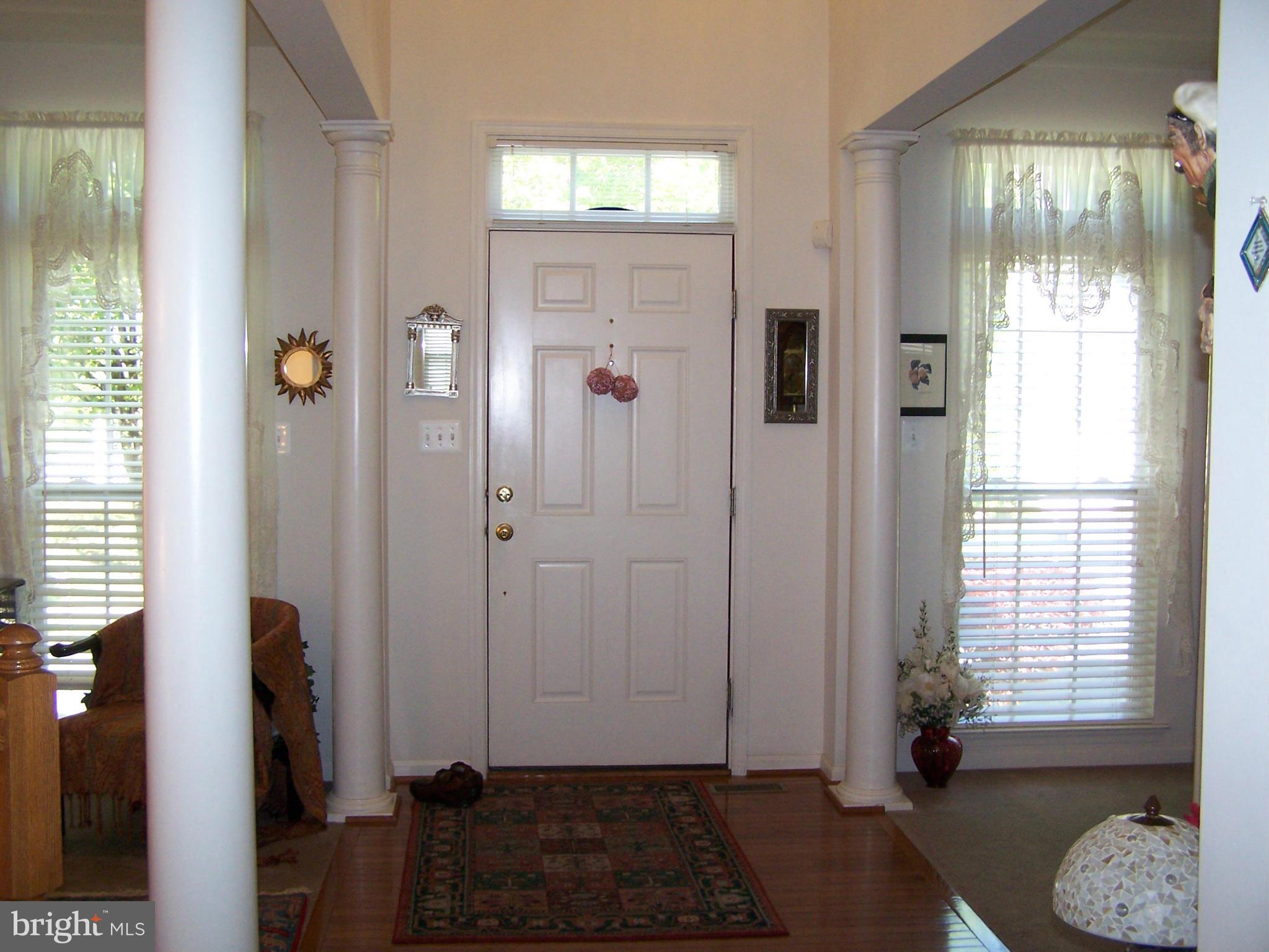 13836 Lullaby Road Germantown, MD 20874 - Photo 5 of 29 Interior (General)
