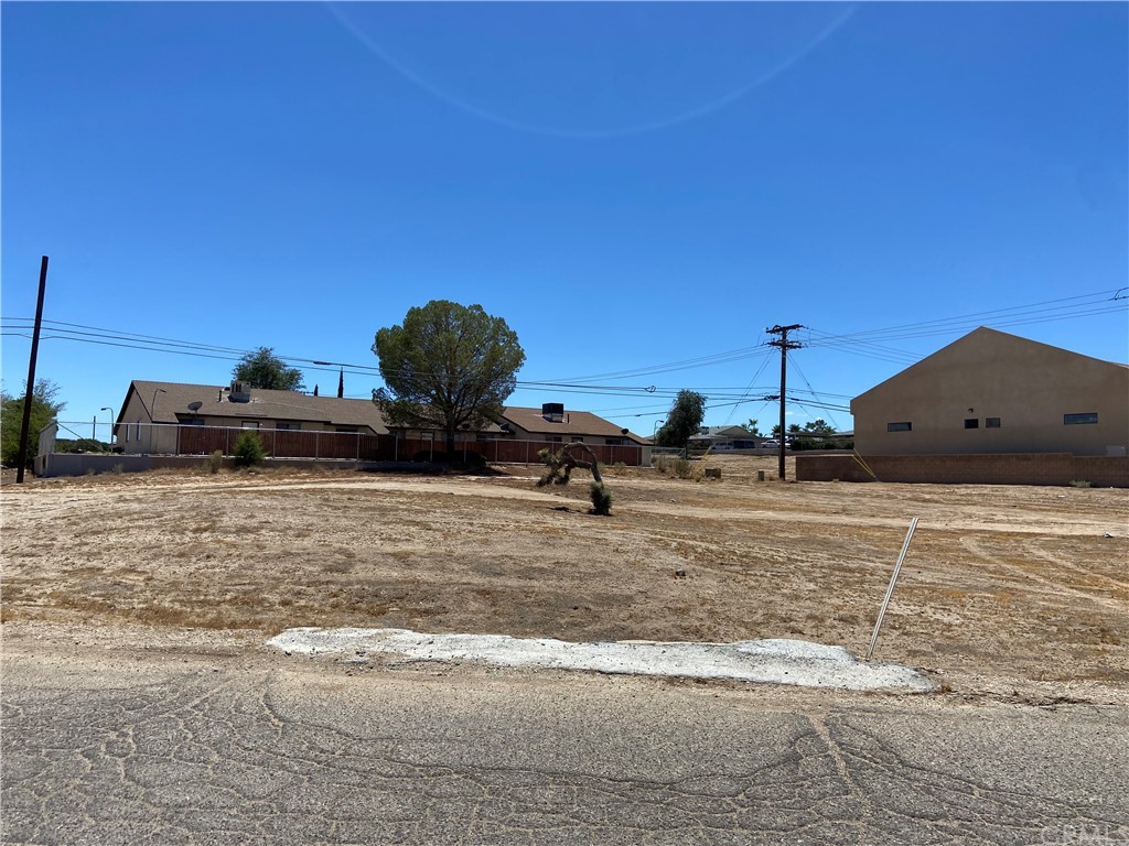 1 Outer Bear Valley Road Hesperia, CA 92345 - Photo 2 of 4 a view of a terrace