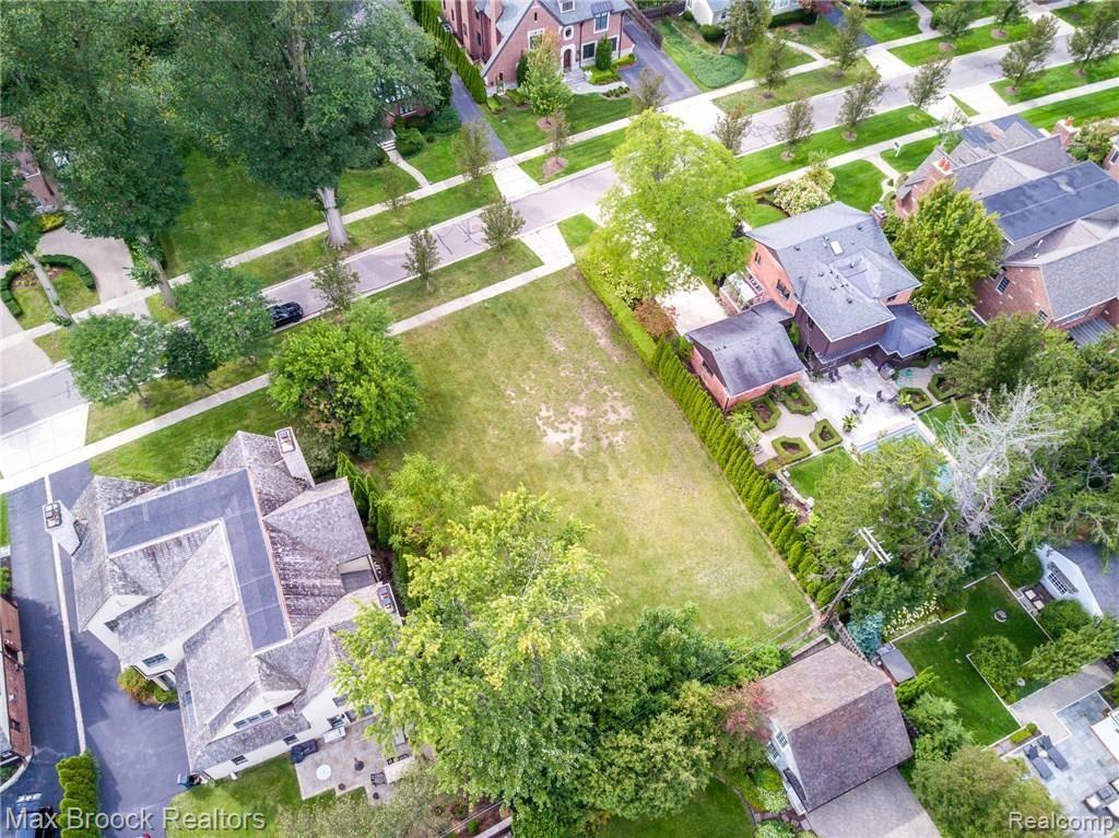 379 Aspen Road Birmingham, MI 48009 - Photo 7 of 8