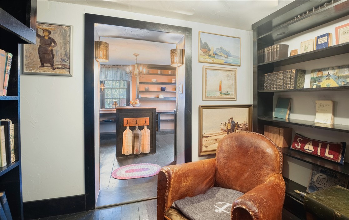 1724 S Road South Kingstown, RI 02881 - Photo 12 of 30