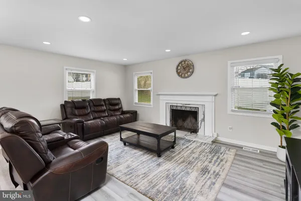 $485,000 | 10 Thornhill Court, Willingboro, NJ 08046