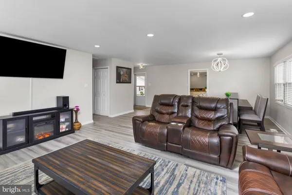 $485,000 | 10 Thornhill Court, Willingboro, NJ 08046