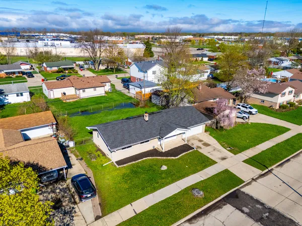 $259,000 | 34573 Chope Place, Clinton Township, MI 48035