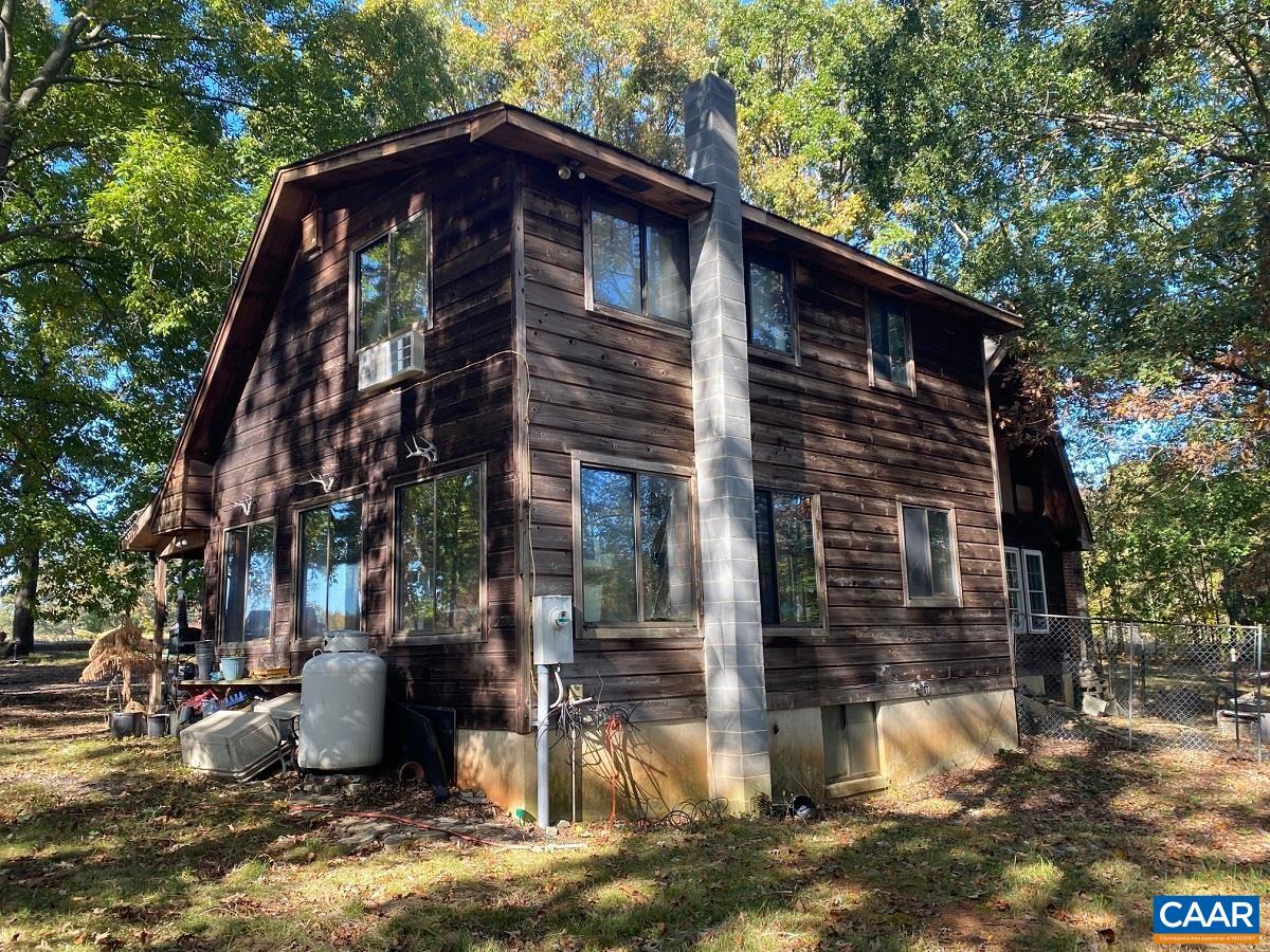 730 Brittany Road Dillwyn, VA 23936 - Photo 3 of 15 Gallery Image 3