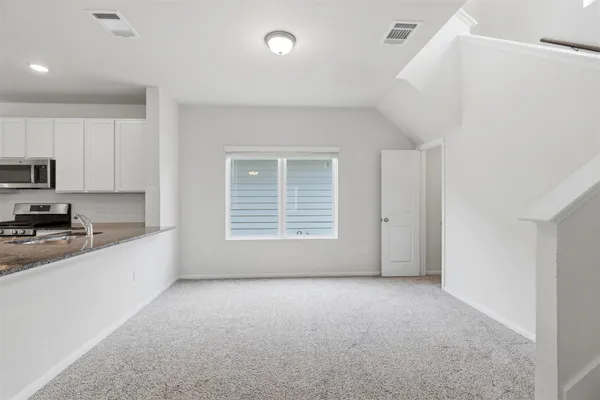 $2,000 | 141 Everglades Drive, Kyle, TX 78640
