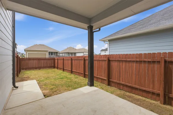 $2,000 | 141 Everglades Drive, Kyle, TX 78640