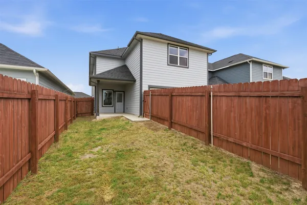 $2,000 | 141 Everglades Drive, Kyle, TX 78640