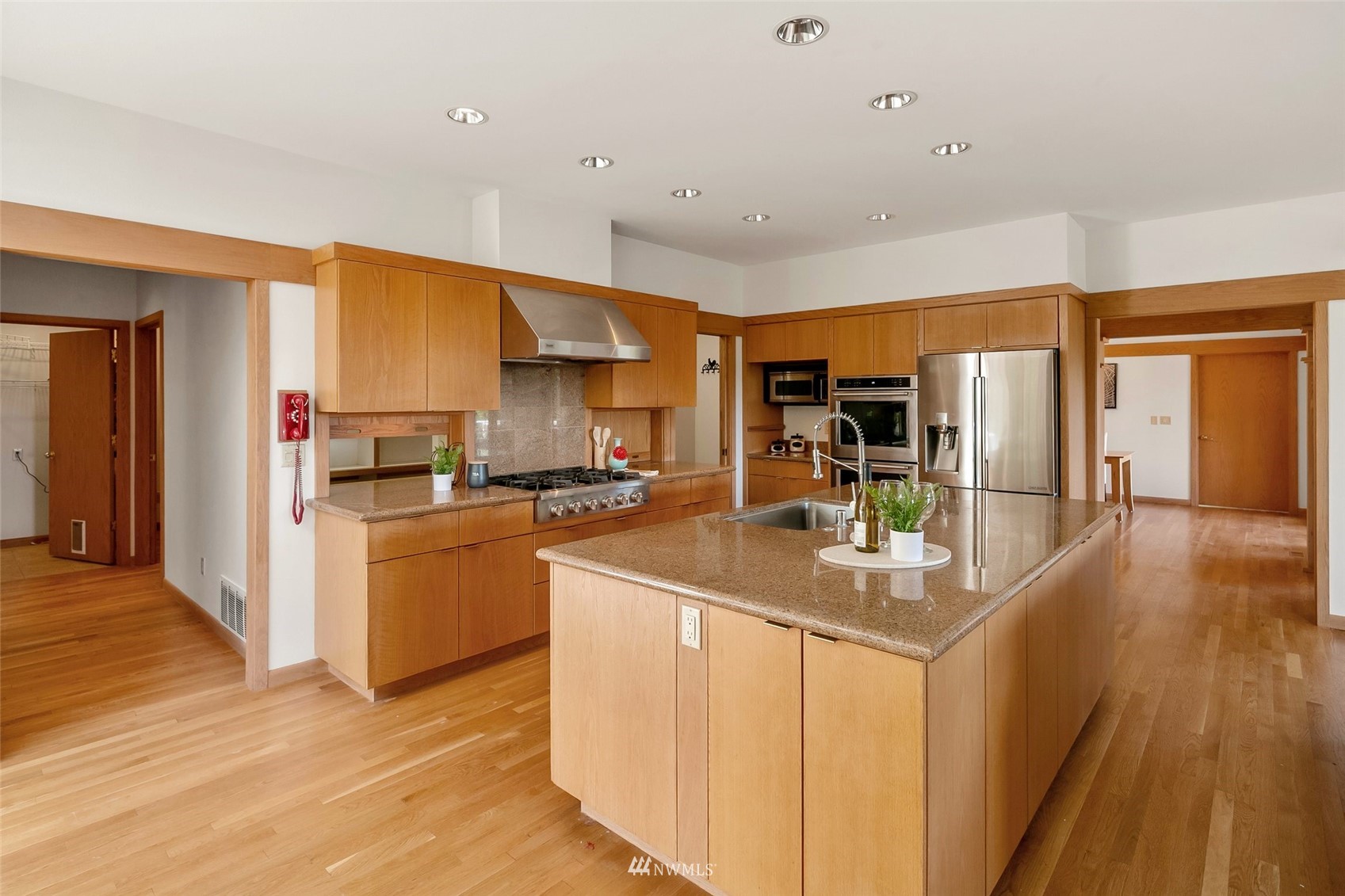 9550 Carnation-Duvall Road Northeast Carnation, WA 98014 - Photo 17 of 40 Gallery Image 17
