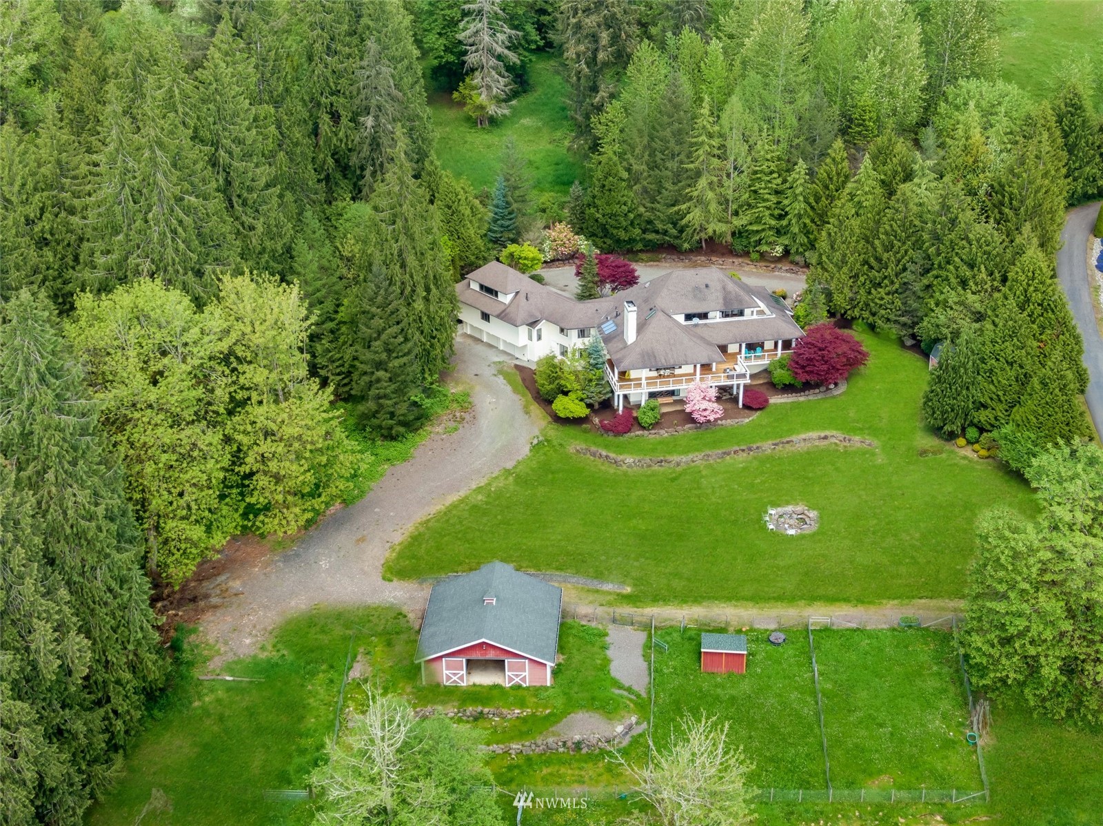 9550 Carnation-Duvall Road Northeast Carnation, WA 98014 - Photo 5 of 40 Gallery Image 5