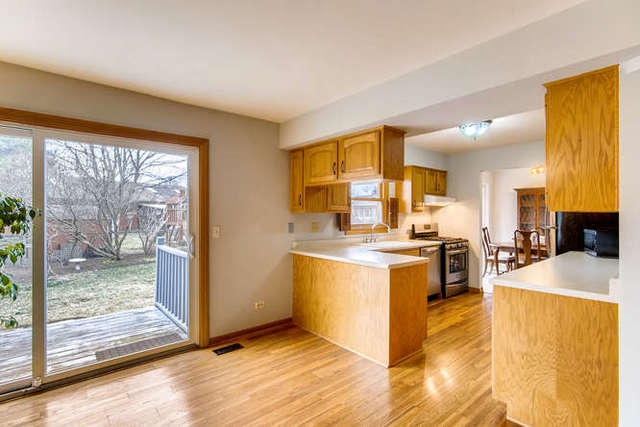 2078 Savannah Road Elgin, IL 60123 - Photo 14 of 27