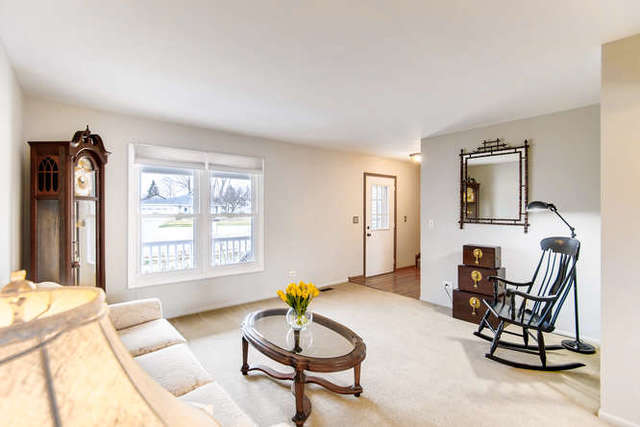 2078 Savannah Road Elgin, IL 60123 - Photo 6 of 27