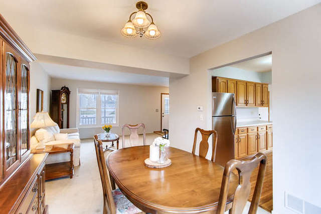 2078 Savannah Road Elgin, IL 60123 - Photo 9 of 27