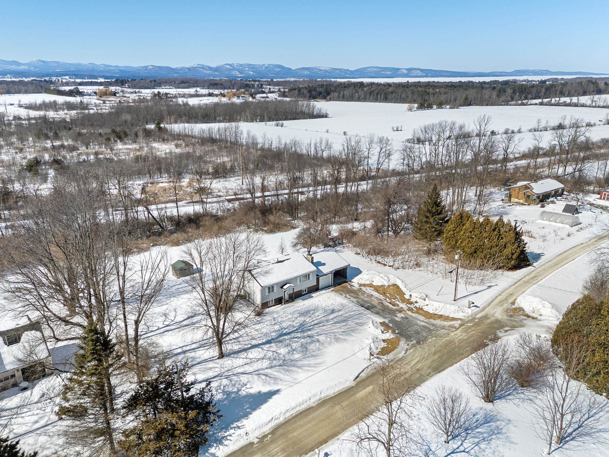 263 Lynrick Acres Road Charlotte, VT 05445 - Photo 4 of 42