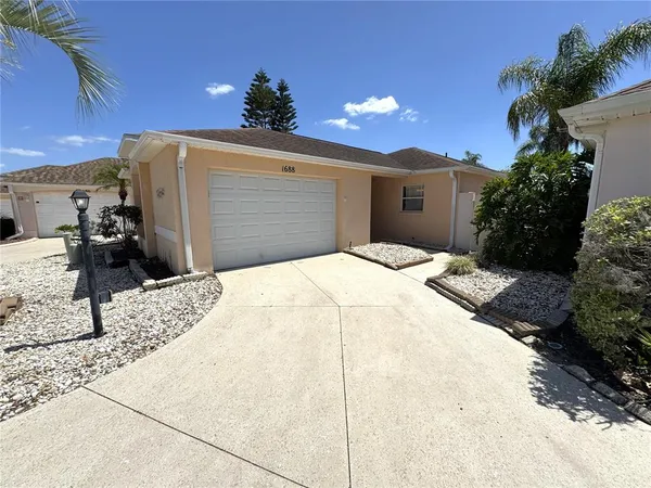 $1,700 | 1688 Garcia Court, Lady Lake, FL 32159