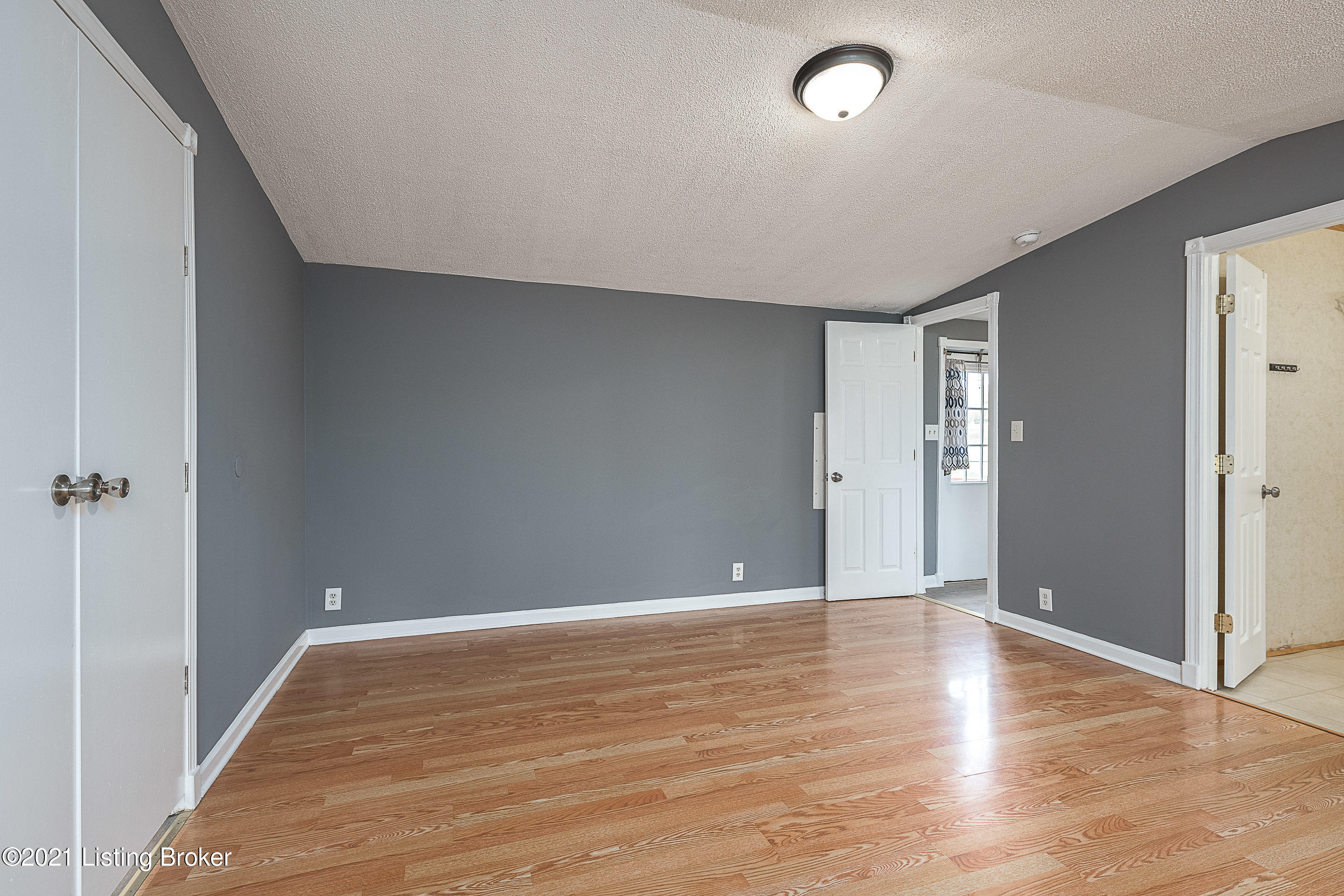 4903 Kendall Road Louisville, KY 40272 - Photo 19 of 35 DHI-118