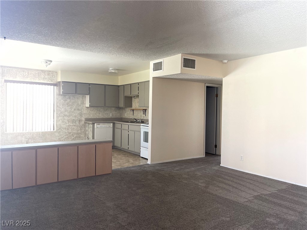 524 Fir Street, Unit 102 Boulder City, NV 89005 - Photo 3 of 10