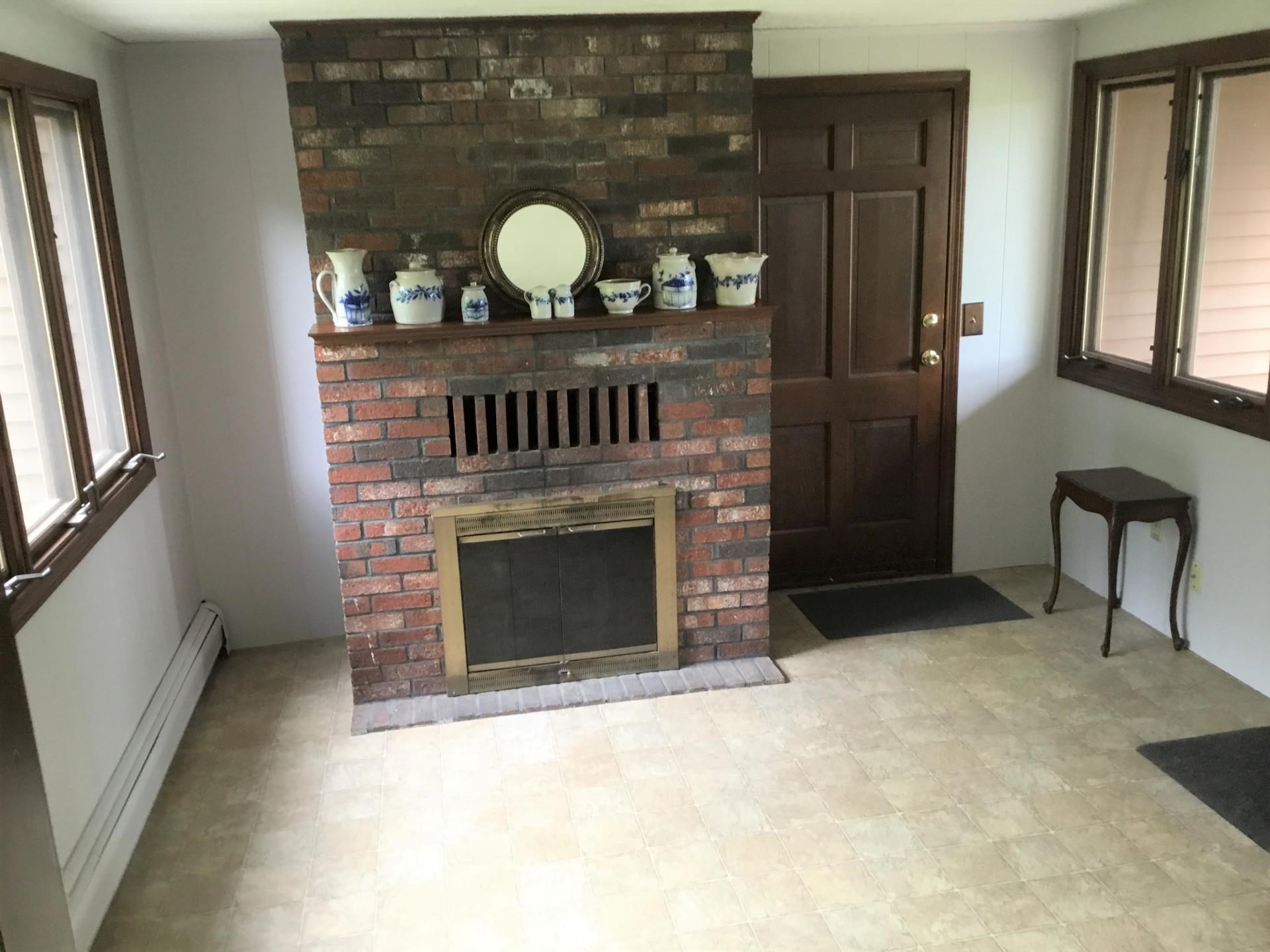 346 Old Henniker Road Hopkinton, NH 03229 - Photo 3 of 27 Gallery Image 3