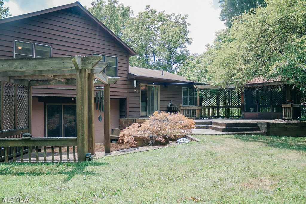 3615 Spring Valley Road Akron, OH 44333 - Photo 25 of 35