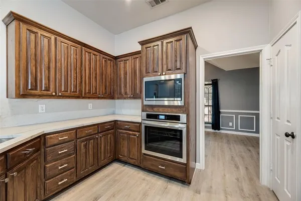 $2,500 | 1015 Harwood Court, Euless, TX 76039