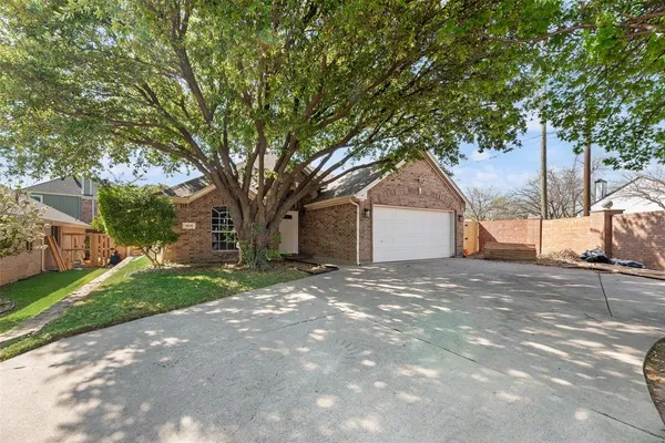 $2,500 | 1015 Harwood Court, Euless, TX 76039