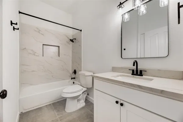 $2,500 | 1015 Harwood Court, Euless, TX 76039