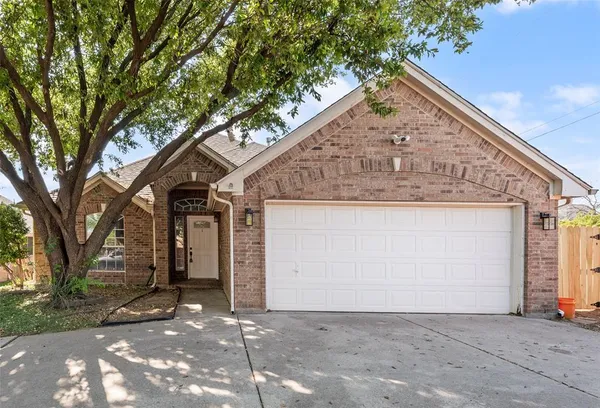 $2,500 | 1015 Harwood Court, Euless, TX 76039