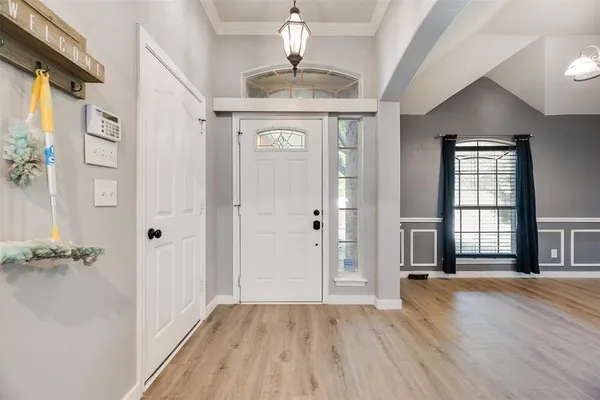 $2,500 | 1015 Harwood Court, Euless, TX 76039