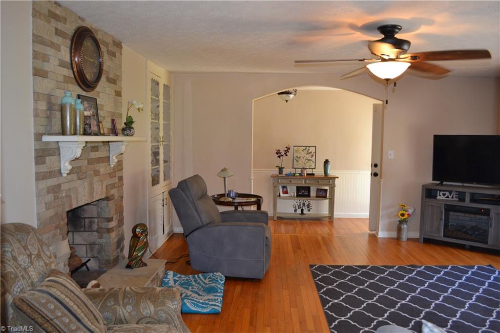 208 Twin Springs Road Mayodan, NC 27027 - Photo 10 of 31 Gallery Image 10