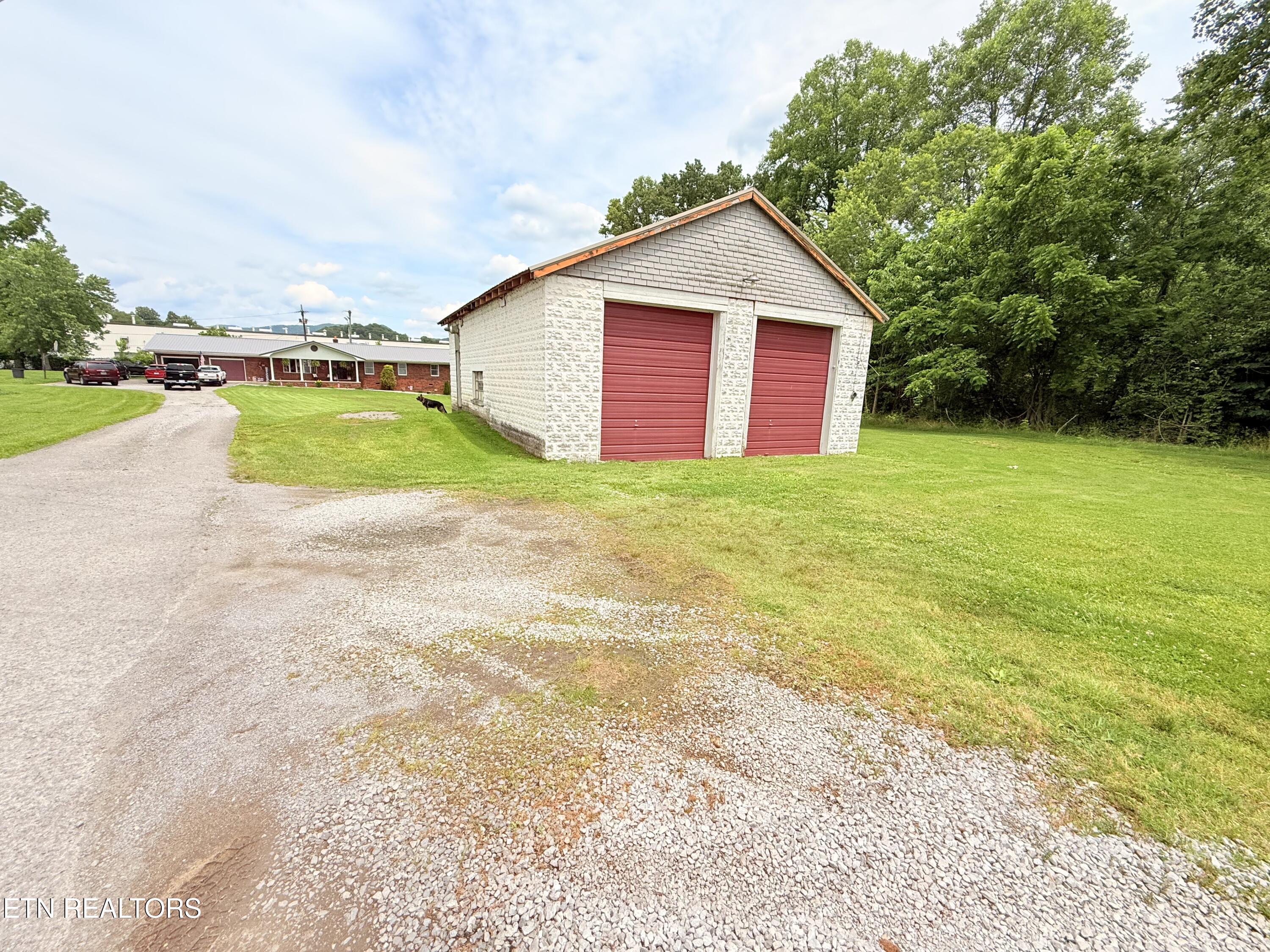 709 Balmoral Road Middlesboro, KY 40965 - Photo 33 of 36 IMG_6557