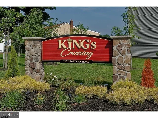 a view of outdoor space with a garden