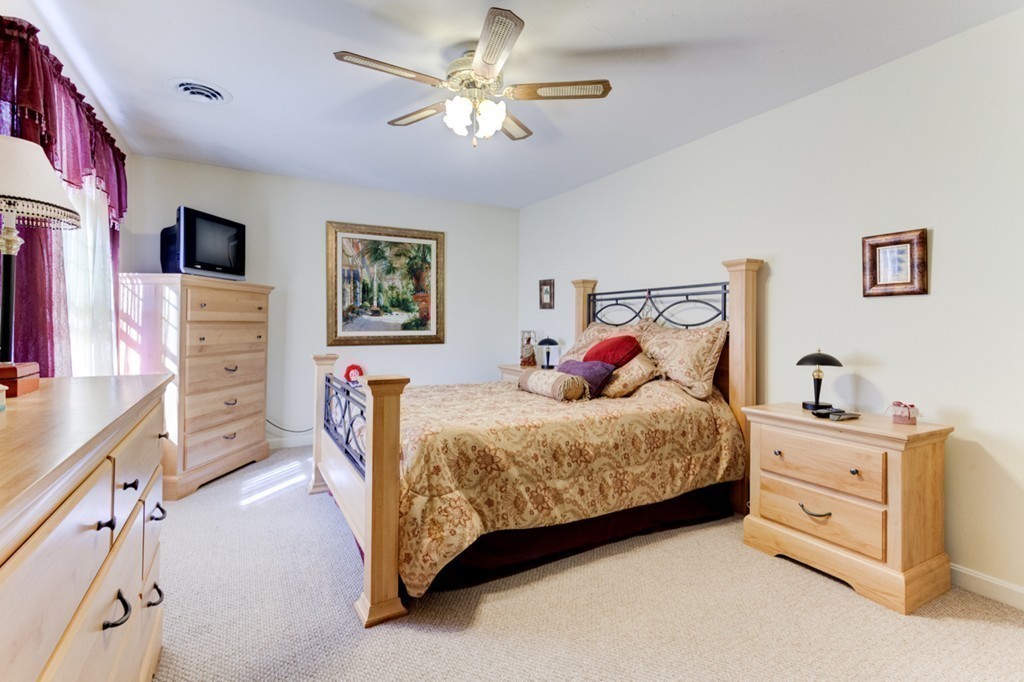 150 Orient Street, Unit RIGHT Worcester, MA 01604 - Photo 11 of 18 Gallery Image 11