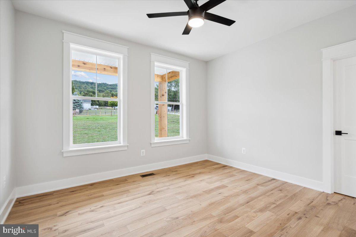 17542 Mountain Top Road Cascade, MD 21719 - Photo 12 of 14