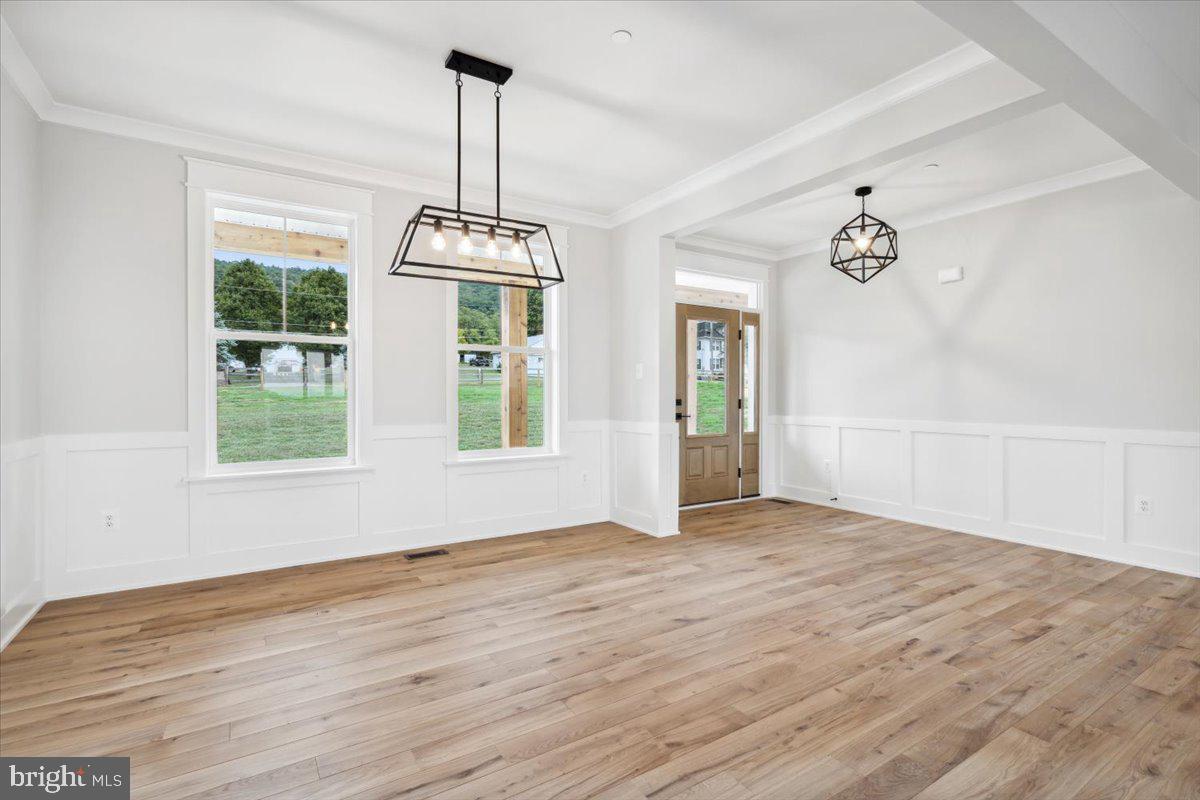 17542 Mountain Top Road Cascade, MD 21719 - Photo 2 of 14