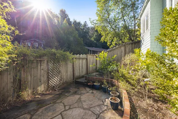 $1,300,000 | 40 Canyon Road, San Anselmo, CA 94960