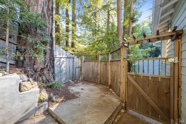 $1,300,000 | 40 Canyon Road, San Anselmo, CA 94960