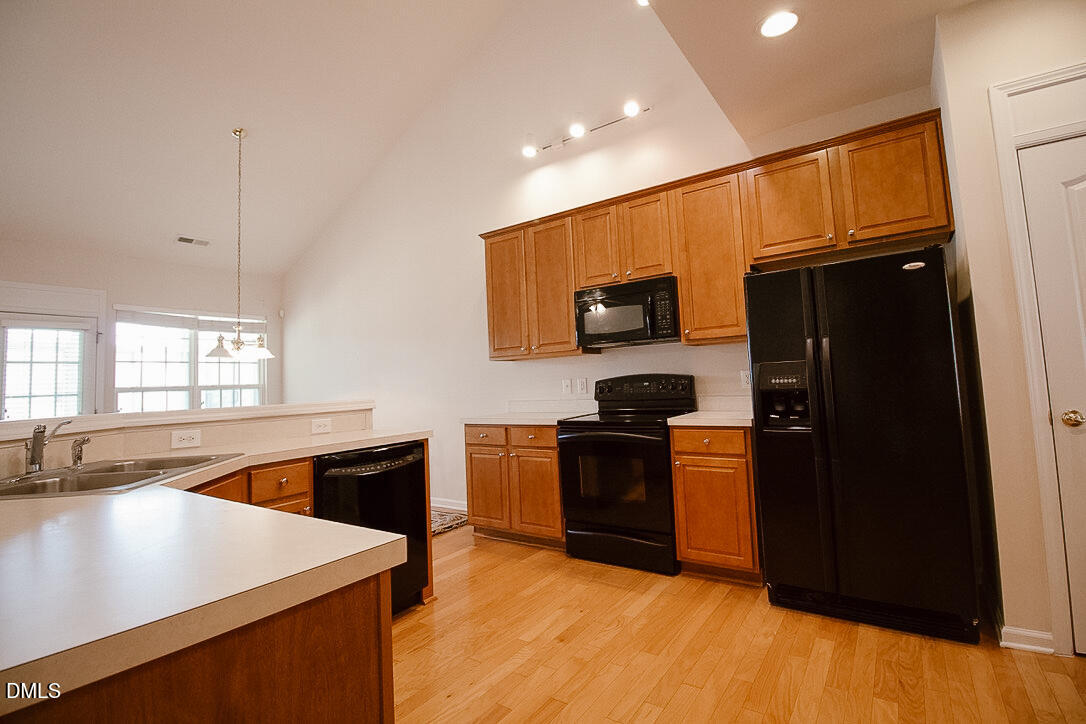 5335 Brandy Bay Road Raleigh, NC 27613 - Photo 9 of 29 Kitchen