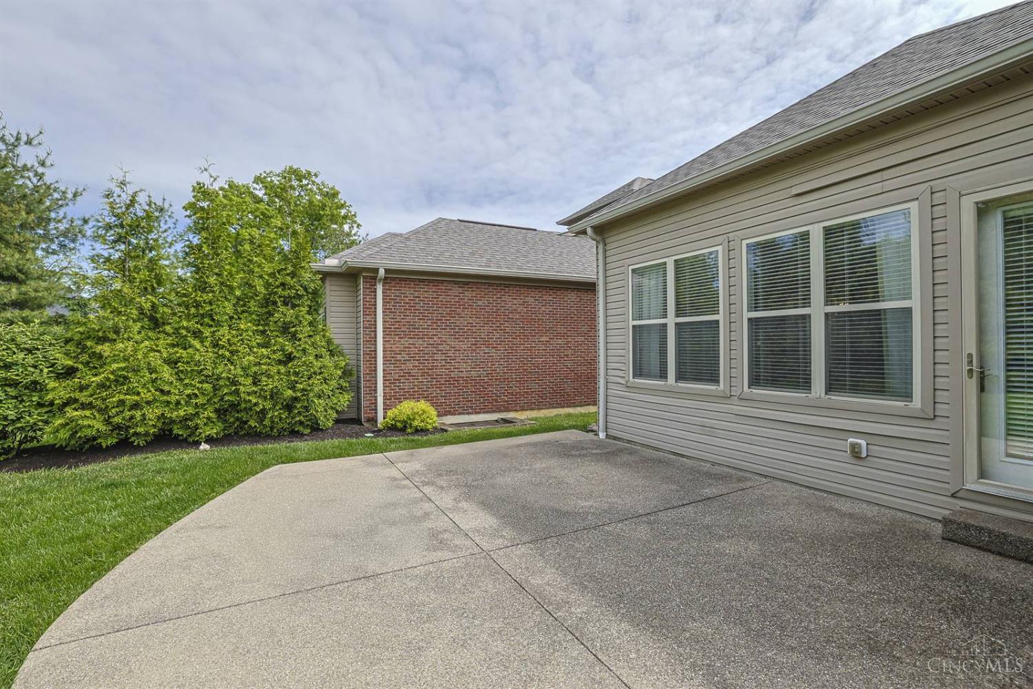 8731 Kenwood Road Cincinnati, OH 45242 - Photo 60 of 73