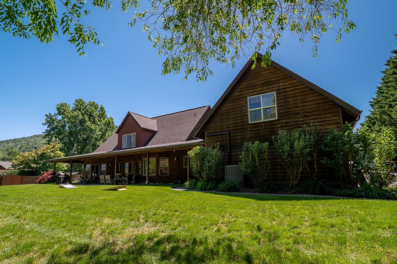 534 Crowson Road Ashland, OR 97520 - Photo 1 of 1 Front of house
