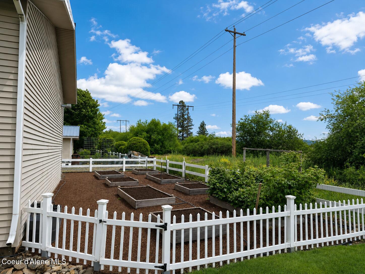 2104 West Evening Star Road Post Falls, ID 83854 - Photo 7 of 22 Garden beds 3