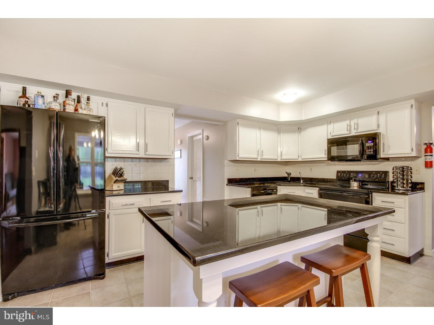 21 Parc Ridge Drive Mount Holly, NJ 08060 - Photo 9 of 25 Kitchen