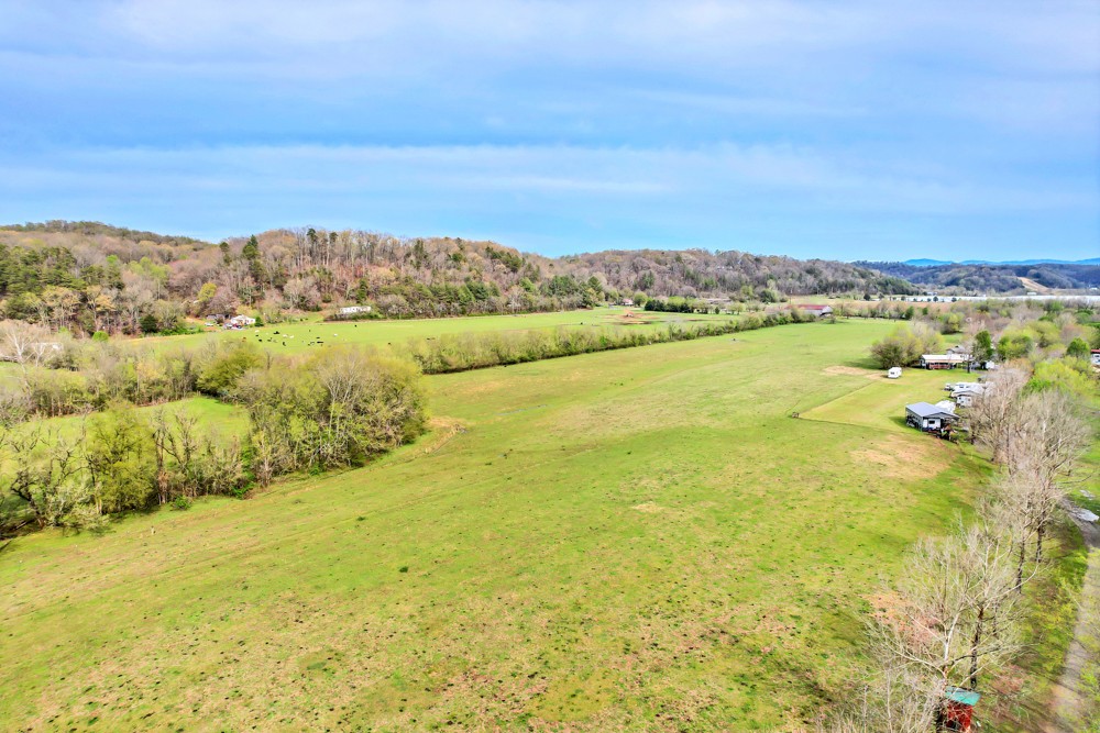 775 Bewleys Chapel Road Midway, TN 37809 - Photo 15 of 70 a view of an ocean view