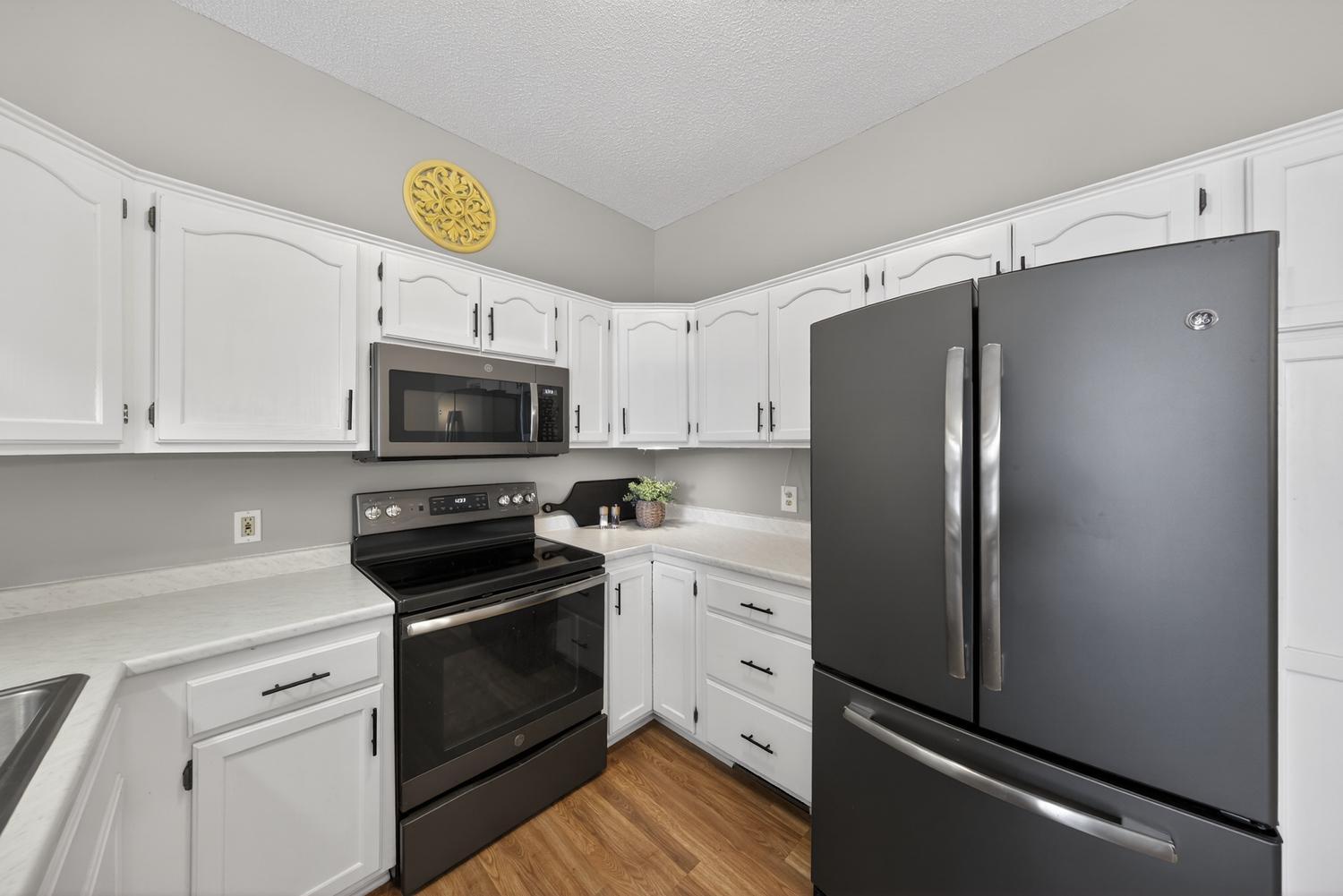 1936 Cabernet Lane Northwest Rochester, MN 55901 - Photo 15 of 27