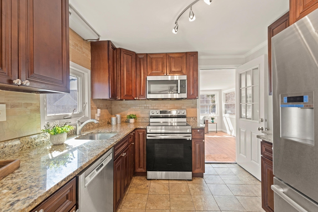 10 Sullivan Road North Reading, MA 01864 - Photo 12 of 35 Gallery Image 12