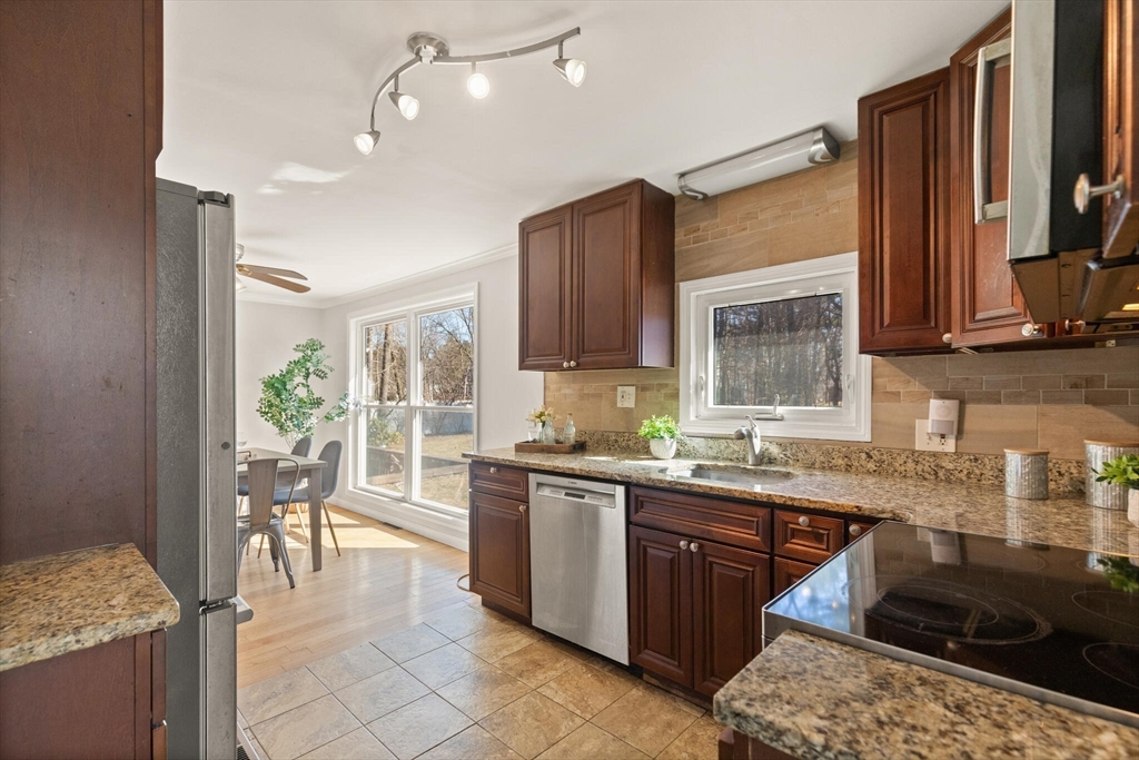 10 Sullivan Road North Reading, MA 01864 - Photo 16 of 35 Gallery Image 16