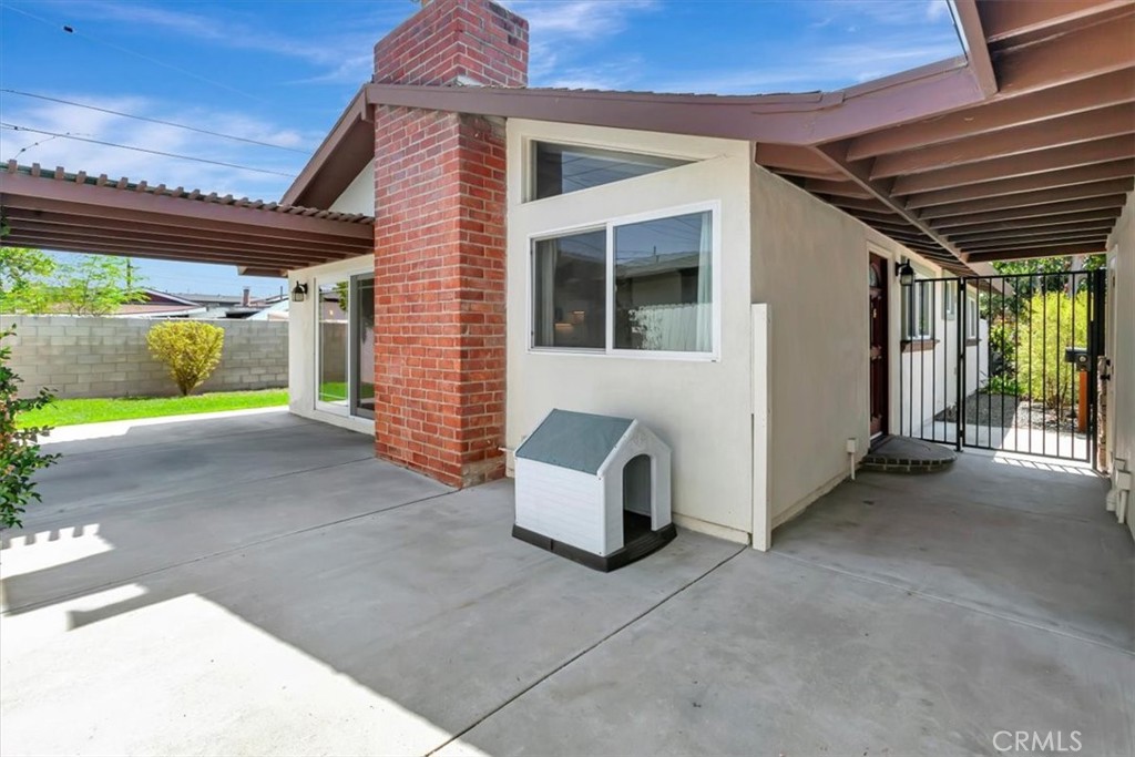 1522 Robin Road Orange, CA 92868 - Photo 2 of 18