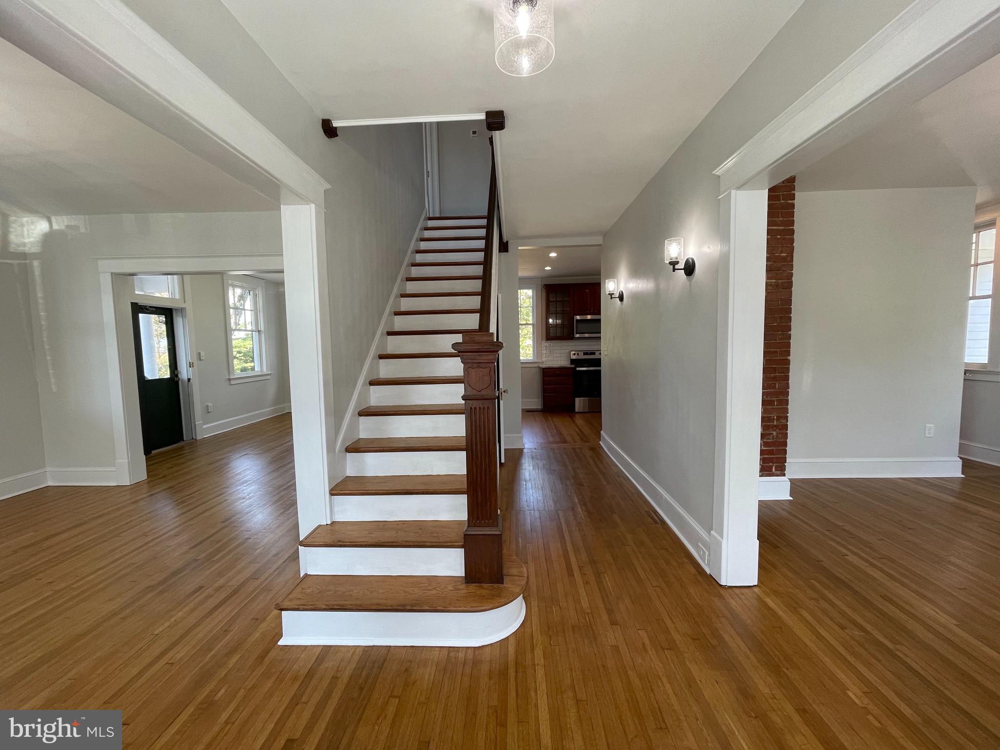 9812 Liberty Road Frederick, MD 21701 - Photo 2 of 33 Main entryway