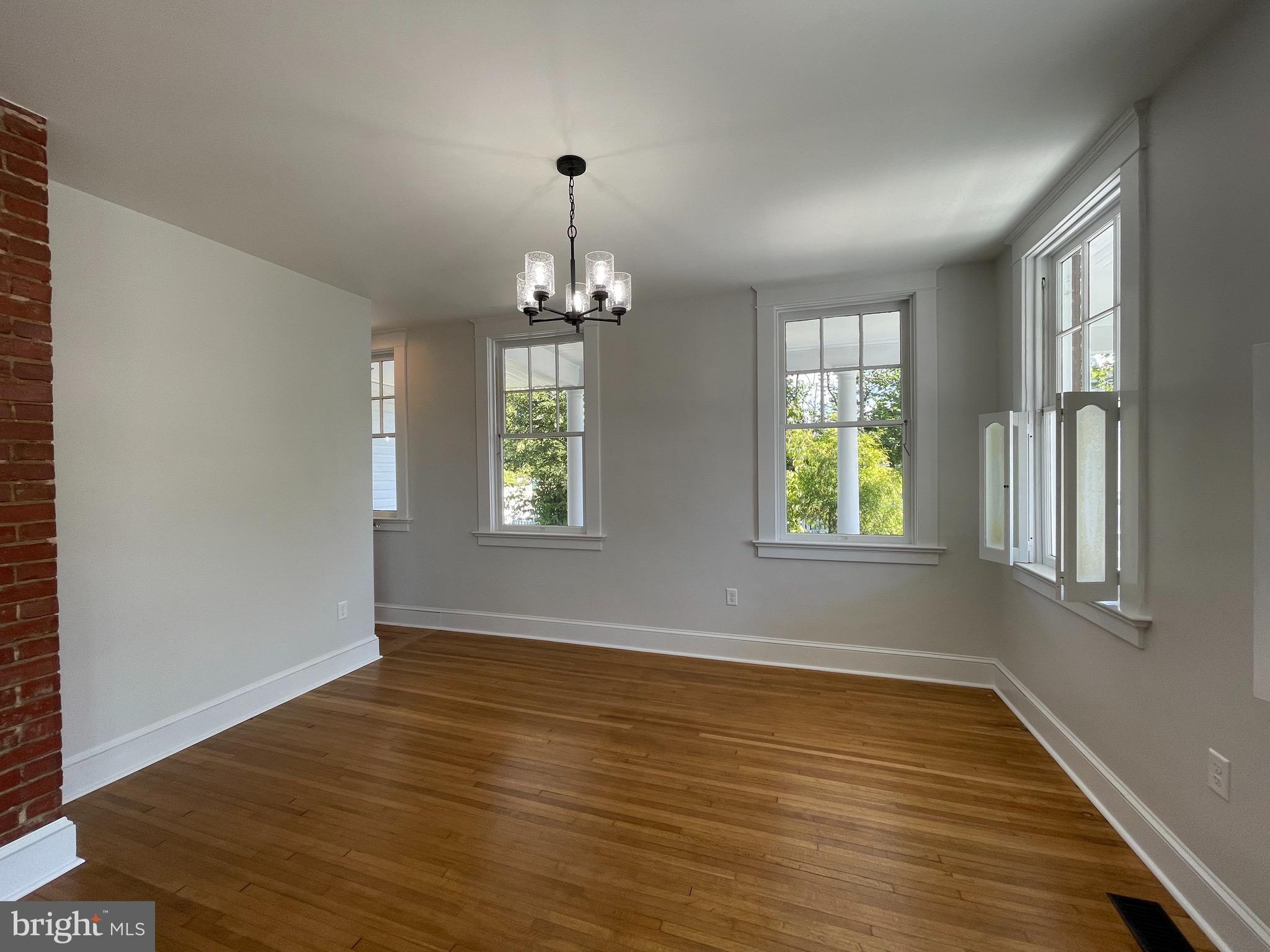 9812 Liberty Road Frederick, MD 21701 - Photo 12 of 33 Dining room