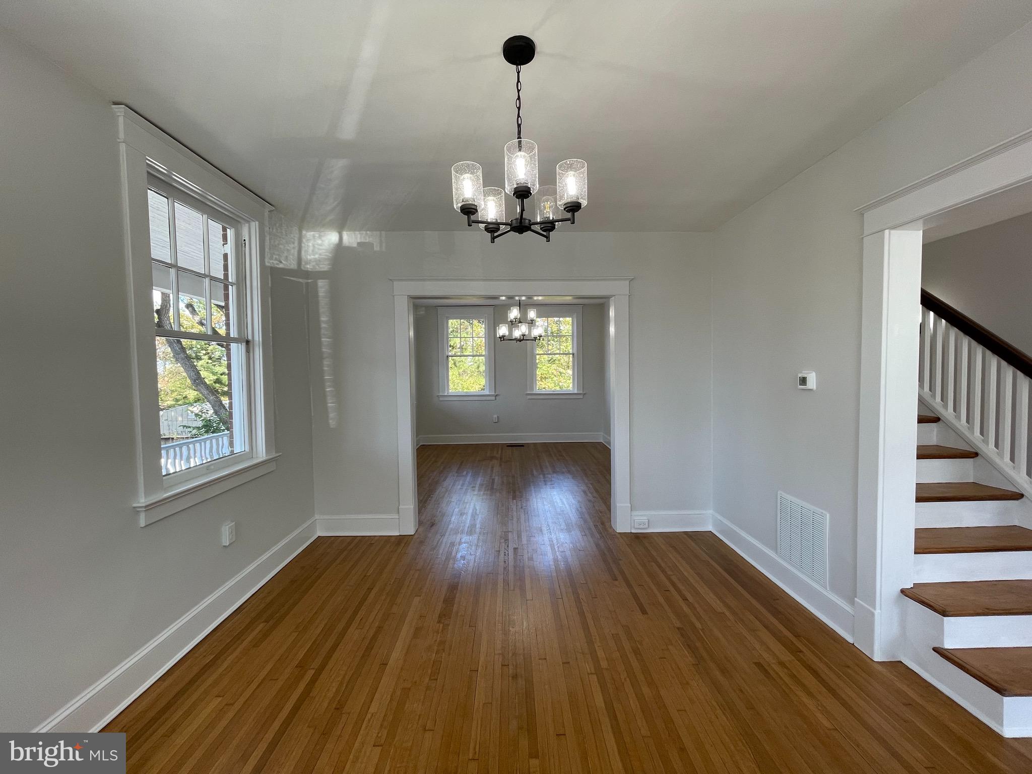 9812 Liberty Road Frederick, MD 21701 - Photo 3 of 33 Sitting room