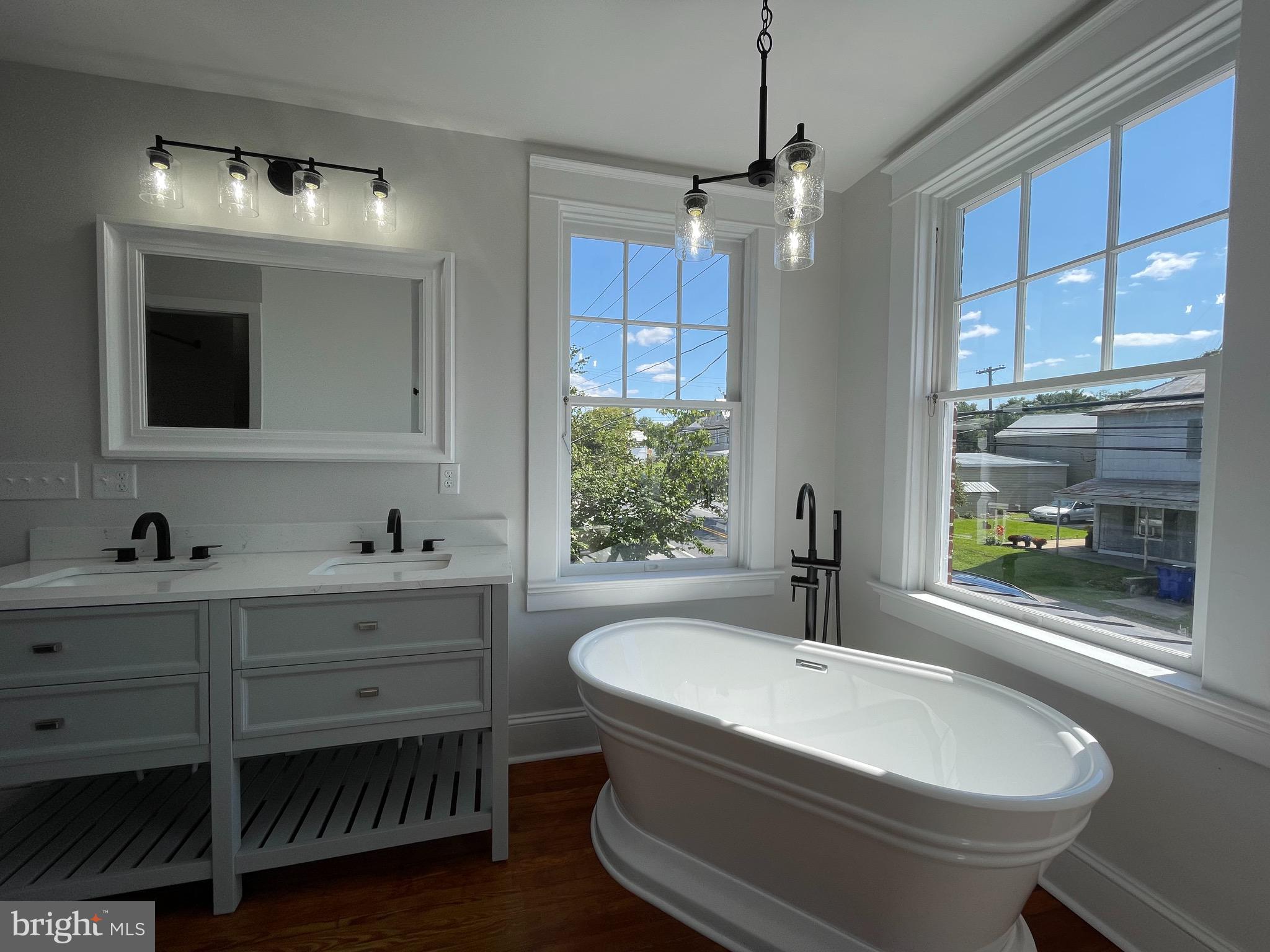 9812 Liberty Road Frederick, MD 21701 - Photo 22 of 33 Master bath